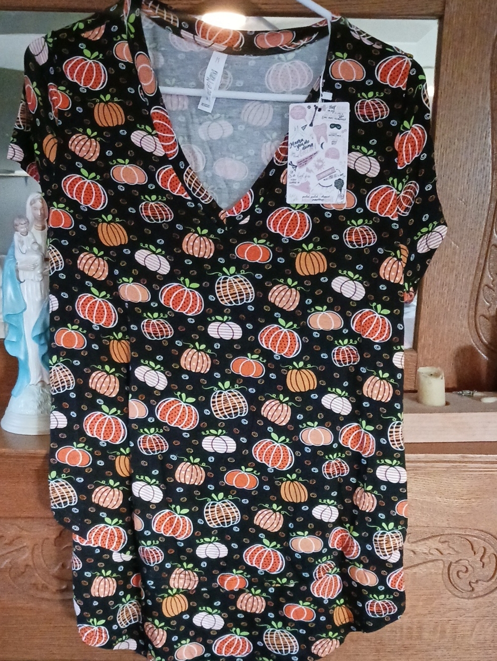 Latched Mama Black V-Neck Pumpkin Print Short Sleeve Tee
